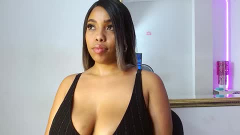 Saori Evans  online show from October 29, 10:54 pm