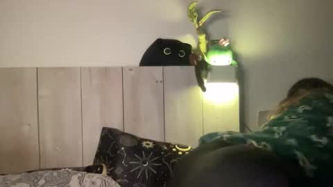 saphiebonnie online show from April 3, 2:57 pm