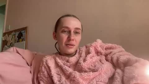 daisy online show from April 23, 11:29 am