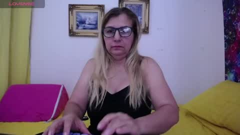 sara online show from May 8, 1:00 am