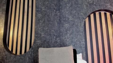 sara__jones_ online show from February 16, 3:27 pm