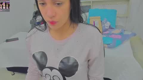 Snapshot of sara_allenx chatting on February 27, 11:39 am sara allenx online show from February 27, 11:39 am