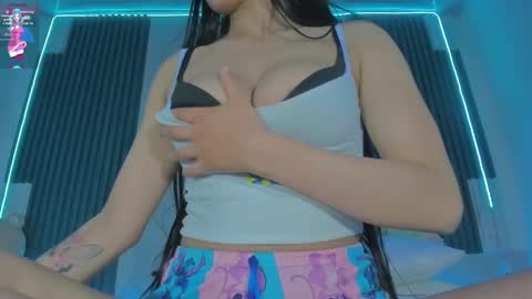 Snapshot of sara_allenx chatting on March 10, 2:48 pm sara allenx online show from March 10, 2:48 pm