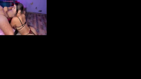 sara and lion online show from October 15, 4:08 pm