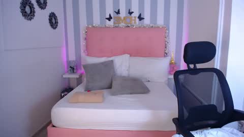 Sara... online show from September 10, 1:06 am