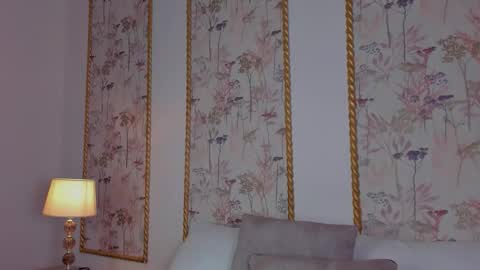 Sara online show from October 18, 2:10 pm