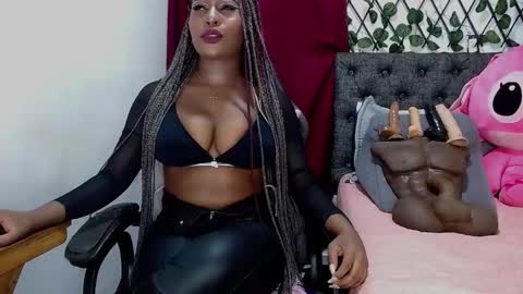 Sara Greyx online show from February 19, 7:05 pm