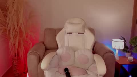 S A R A online show from October 19, 1:43 am