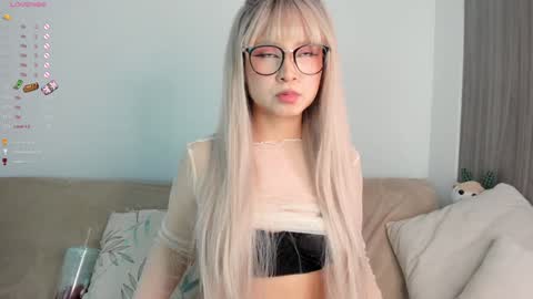 Sara  new account  give me thomb up  Follow me   help me reach 15k followers again   online show from February 9, 3:11 am