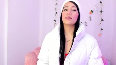 Snapshot of sara_kurt chatting on February 25, 11:21 am Sara online show from February 25, 11:21 am