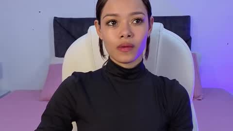 sara  online show from November 13, 4:20 pm