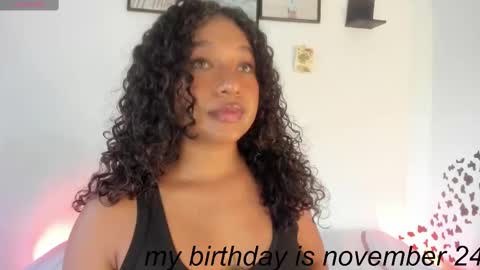 sara sofia online show from November 9, 7:05 pm