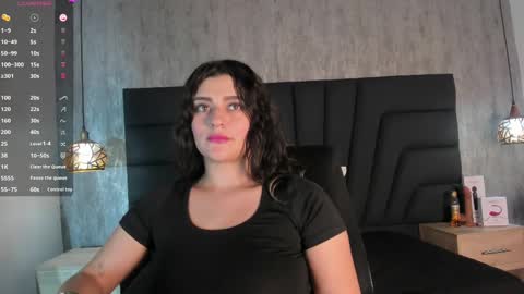Snapshot of sara_stone17 chatting on February 25, 5:40 pm - online show from February 25, 5:40 pm