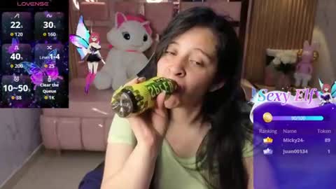 Sara T. online show from June 25, 5:12 am
