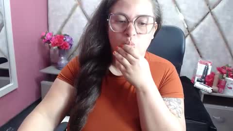 sara_thonson_ online show from February 27, 4:05 am