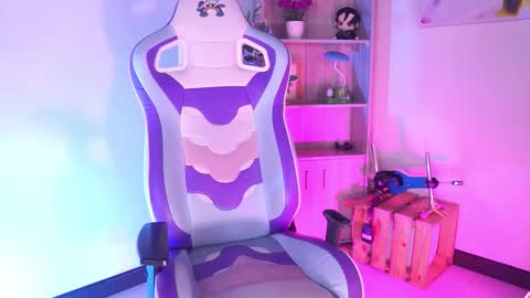 SARA online show from March 10, 8:35 pm