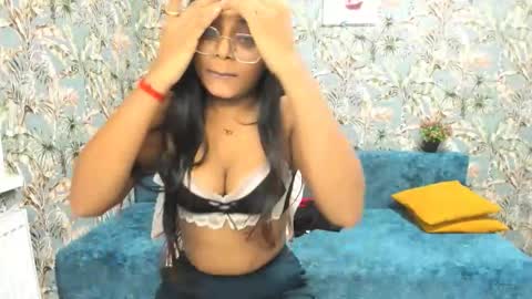 saraa_jayy online show from October 2, 5:12 pm