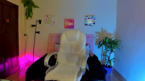 Sarah Ramirez online show from February 17, 11:34 am