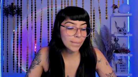 Snapshot of saraadesire chatting on January 15, 1:23 am Sara online show from January 15, 1:23 am