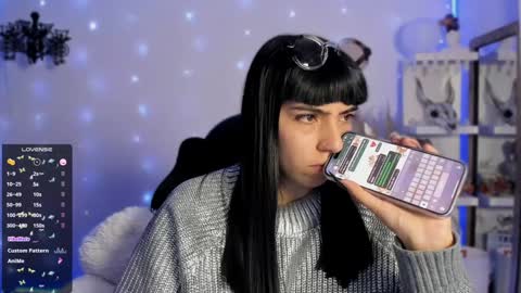 Snapshot of saraadesire chatting on December 9, 11:24 pm Sara online show from December 9, 11:24 pm