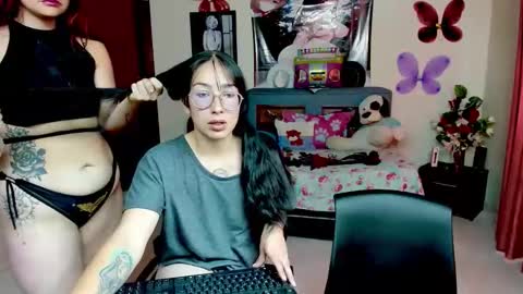 Alahia and Marilyn online show from November 25, 2:27 pm