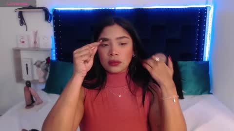 Snapshot of saraapril_1 chatting on March 8, 8:46 pm SARAHGIL online show from March 8, 8:46 pm