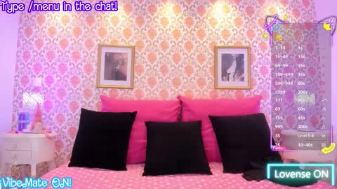 SaraAvila  online show from March 29, 12:01 am