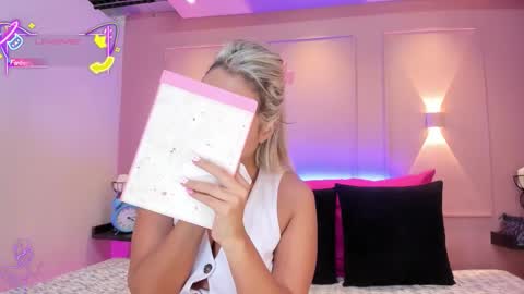 Snapshot of saraavila_ chatting on September 14, 10:33 pm SaraAvila online show from September 14, 10:33 pm