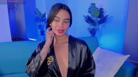 Snapshot of saracorraless chatting on February 25, 1:30 am Sara Everyday From 1430 to 2130 Col Time online show from February 25, 1:30 am
