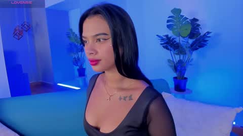 Snapshot of saracorraless chatting on February 24, 10:25 pm Sara Everyday From 1430 to 2130 Col Time online show from February 24, 10:25 pm