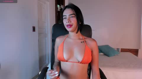 Snapshot of saracorraless chatting on February 15, 6:33 pm Sara Everyday From 1430 to 2130 Col Time online show from February 15, 6:33 pm