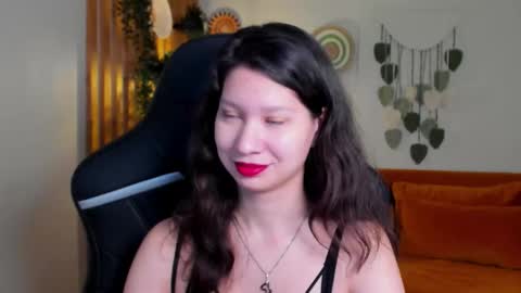 SaraDenars online show from November 26, 6:43 am