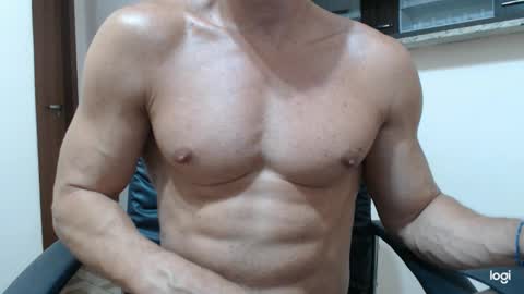 saradorj92 online show from January 10, 5:15 am