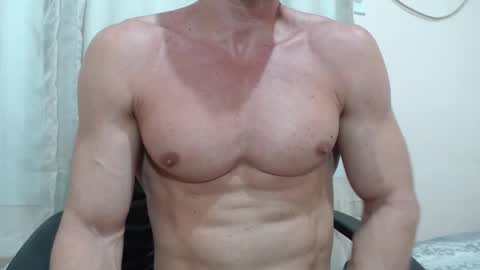 saradorj92 online show from November 14, 8:38 am