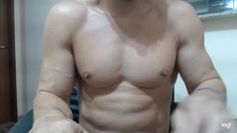 saradorj92 online show from January 26, 5:02 am