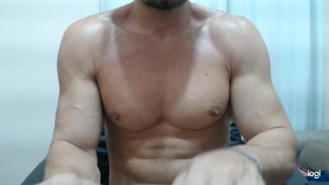 saradorj92 online show from February 9, 2:28 am