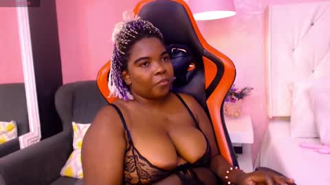 saradunss online show from October 7, 9:55 pm