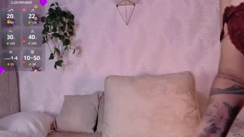 Sara-Evans  online show from July 9, 2:04 am
