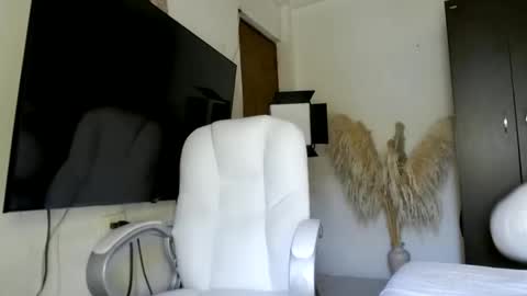 CALL ME LOVE SARITA online show from March 5, 8:53 pm