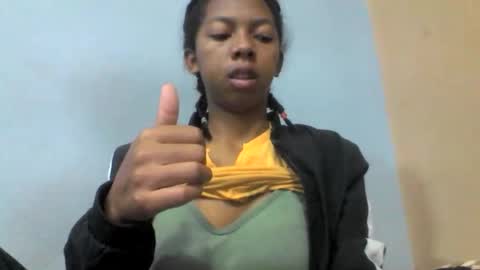 sarah146341 online show from June 3, 5:21 am