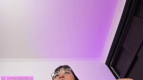 Snapshot of sarah___lynn chatting on September 21, 5:44 am sarah IINDEPENDENT MODEL online show from September 21, 5:44 am