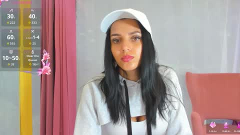 Snapshot of sarah_blake_ chatting on September 10, 8:15 am Sara online show from September 10, 8:15 am