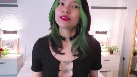 Sarah online show from February 3, 2:43 pm