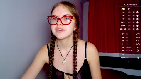 Snapshot of sarah_hs chatting on January 13, 12:56 pm Sarah online show from January 13, 12:56 pm