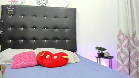 Snapshot of sarah_lowee chatting on September 16, 6:33 pm sarah_lowee online show from September 16, 6:33 pm