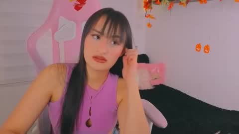 Snapshot of sarah_ramirez777 chatting on October 17, 3:54 am Sarah Ramirez online show from October 17, 3:54 am