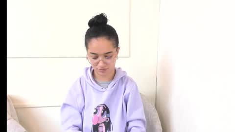 Sarah online show from February 9, 3:10 am