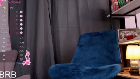 Snapshot of sarah_wenvy chatting on October 24, 11:00 am Sofia online show from October 24, 11:00 am