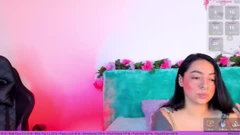 Sarah  Zack online show from December 19, 8:59 pm