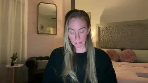 Sarah online show from May 13, 5:17 am